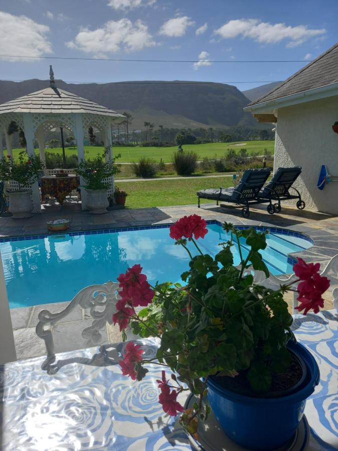 Mulligans Guest Lodge Hermanus Exterior photo