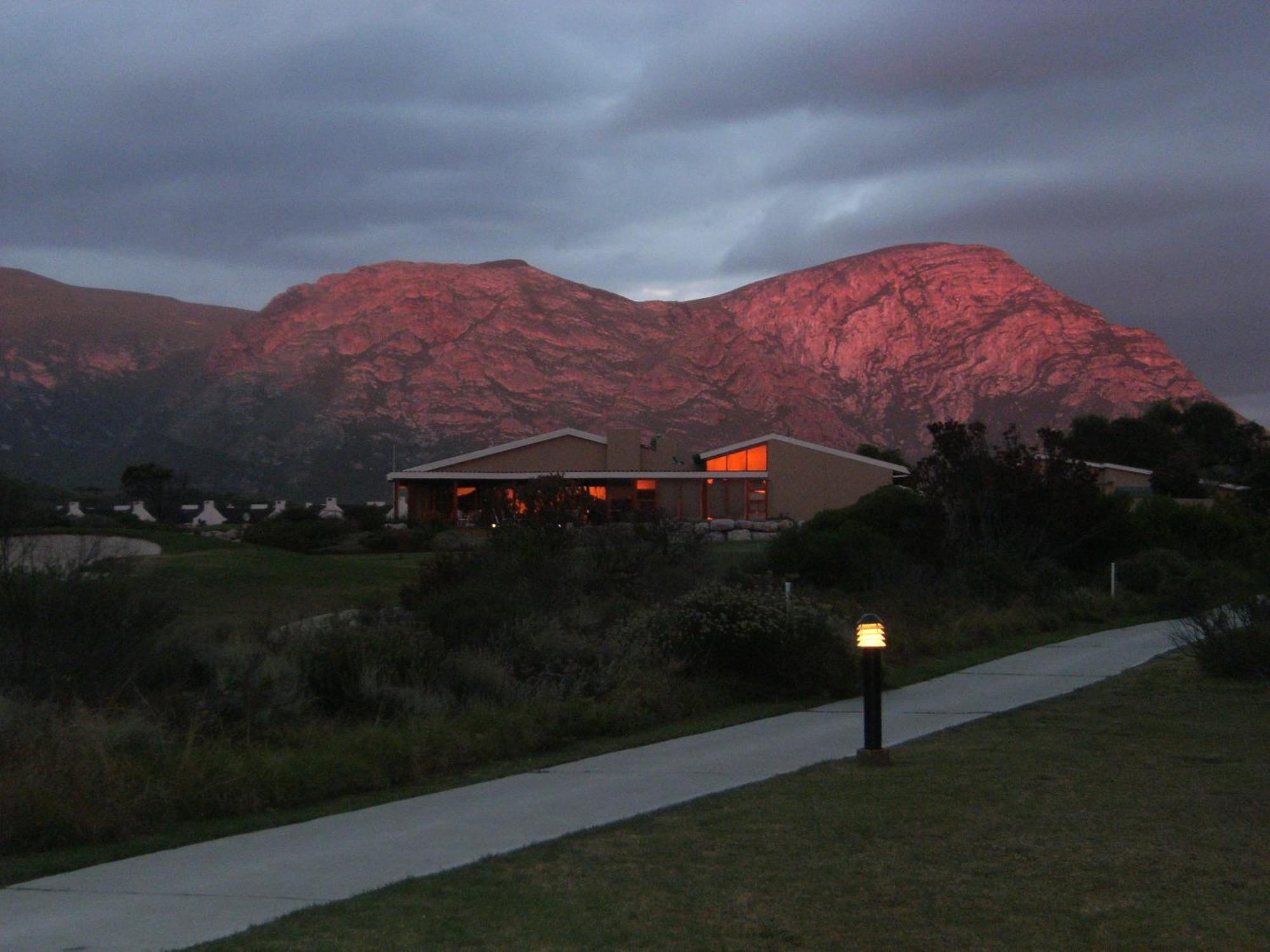 Mulligans Guest Lodge Hermanus Exterior photo
