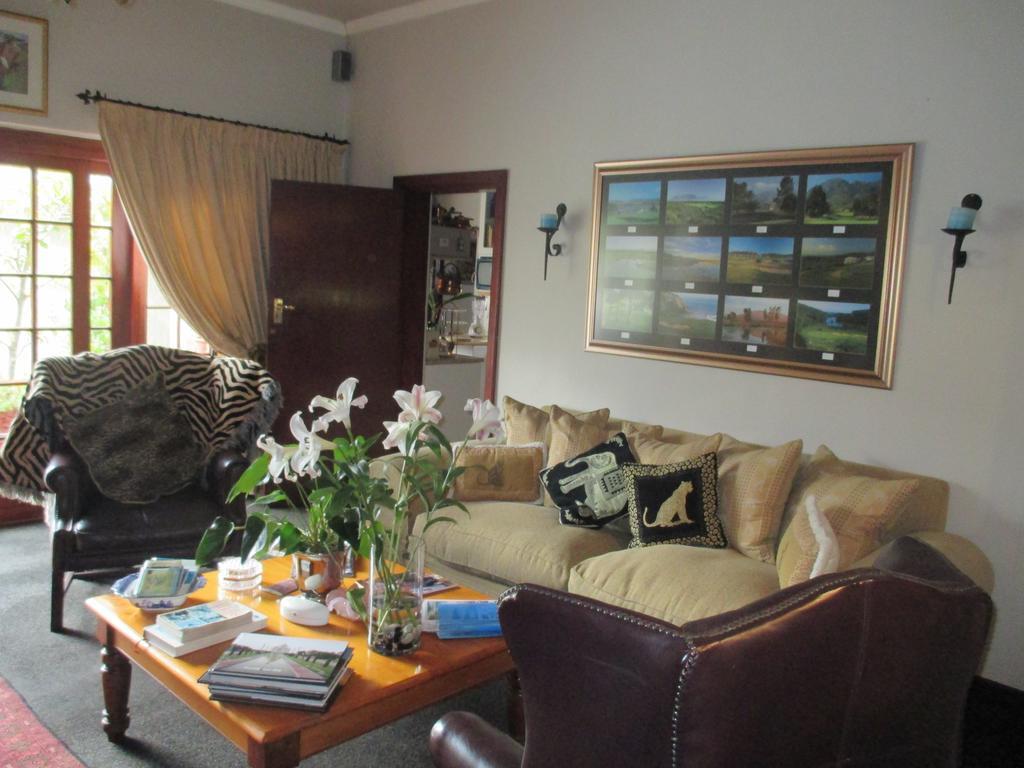 Mulligans Guest Lodge Hermanus Exterior photo