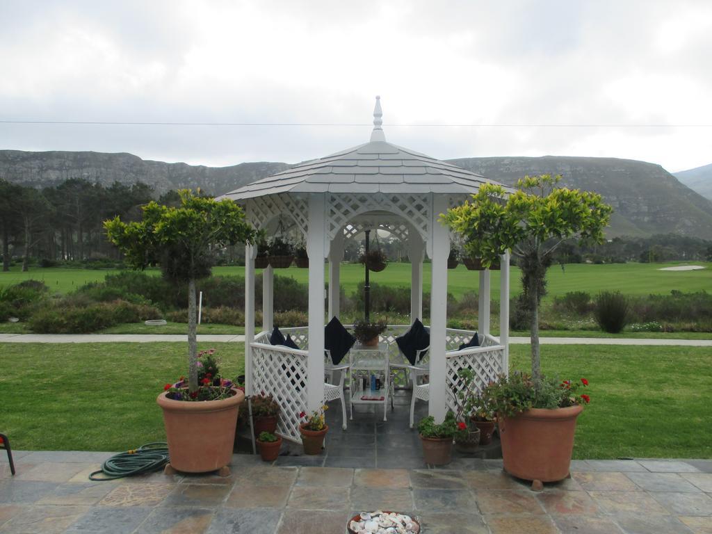 Mulligans Guest Lodge Hermanus Exterior photo